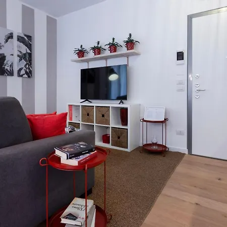 Italianway Comfort - Piranesi 18 B Garden Apartment *